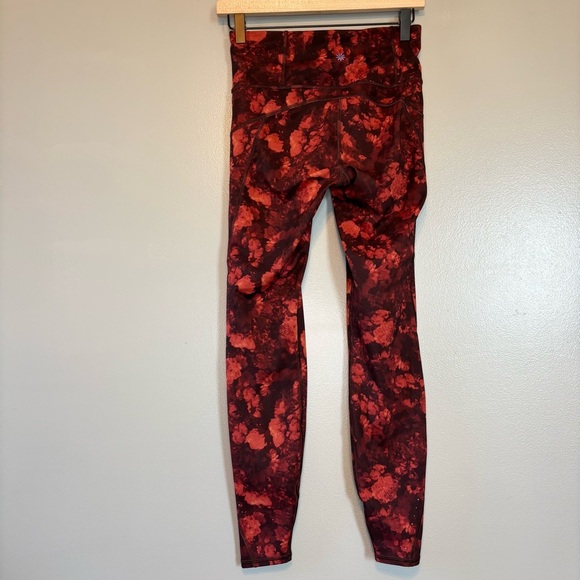 Athleta XS Rainier Printed Tight Leggings Frozen Floral Warm Red - Picture 4 of 8